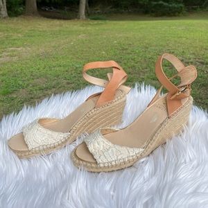 Vince Camuto espadrilles
